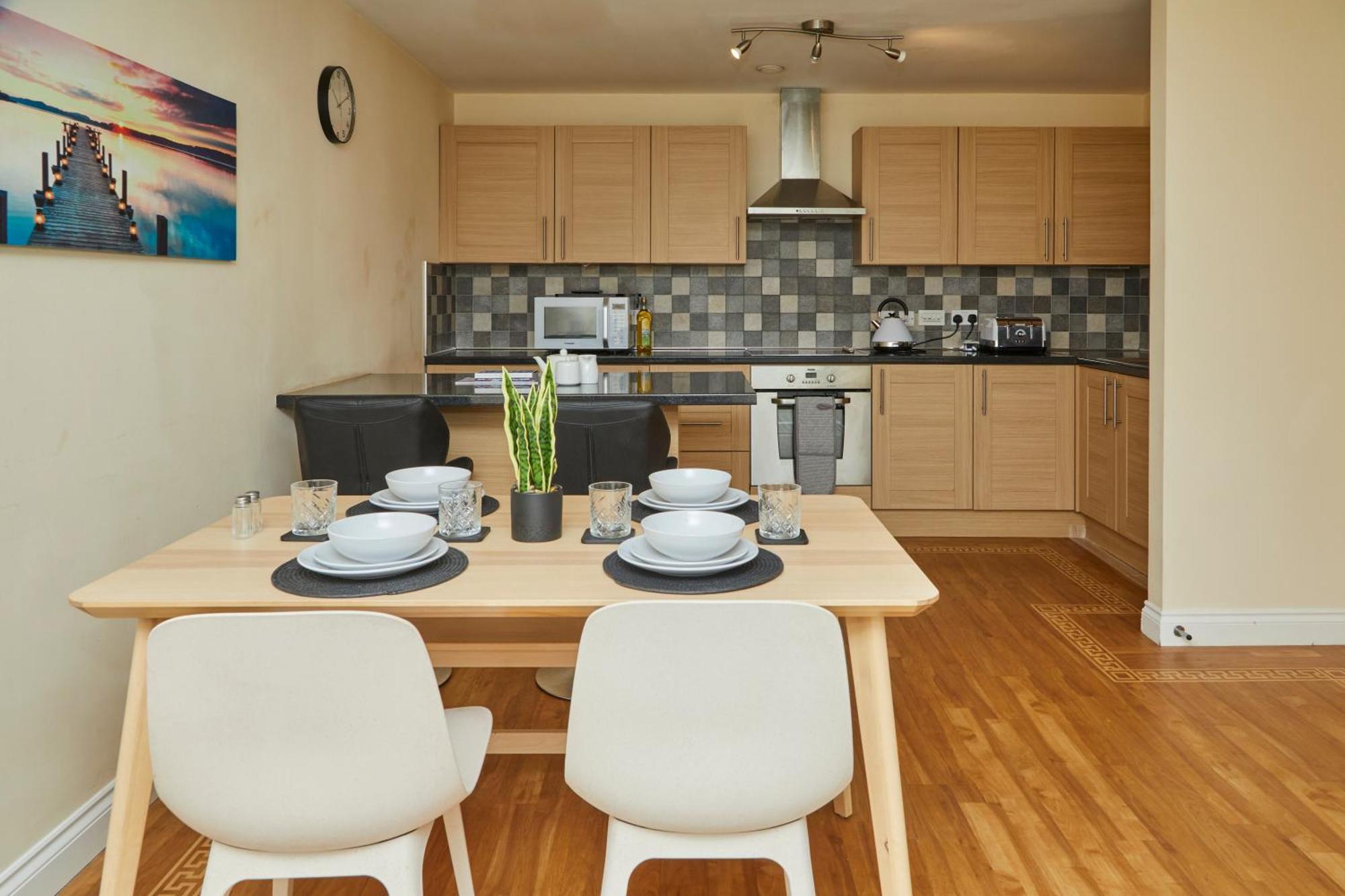 Stylish 2-Bedroom Apartment With Free Parking Halifax Exterior photo